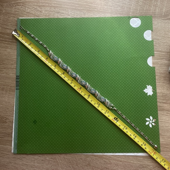 - Lisner Silver Tone Blue and Clear Rhinestones Necklace - Picture 8 of 10